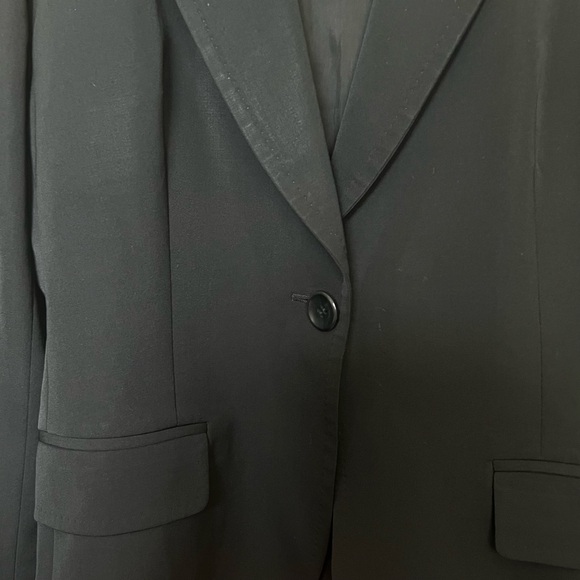 Max Mara Classic Black Blazer Size 8 Single Breasted Pockets Office Minimalist - Picture 3 of 10